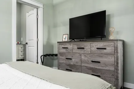 Calm & Cozy villa! Holiday Specials! 5 mins to beach!