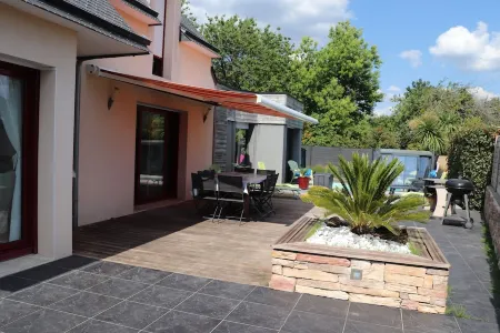 Plénitude Bretonne year-round heated indoor pool, Jacuzzi, massages