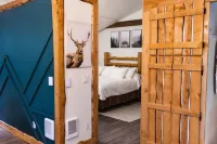 Deer Hideout - King bed/HS WiFi/Hot Tub/Fire Pit