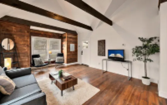 The Duet 1 BR- Just Steps from Baylor University and Minutes from The Silos