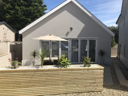 Annexe@No8 -  self contained property with parking in Pembrokeshire