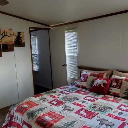 Peaceful/Beautiful Mountain Views & centrally located to all the mountain fun