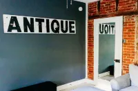 Cozy Riverview Cottage. 5 minute walk to downtown