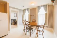 Executive Apartment 1 Bedroom Excellent Location Hotels in Corry