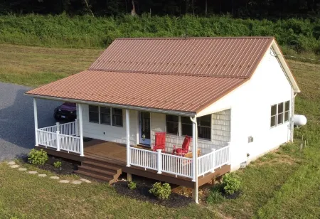 Surrounded by quiet fields and woods Отели рядом с достопримечательностью «ПФБК Гринвуд Аксесс»