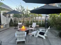 Sparkling Clean, Chemical Free Ultra-Modern Bay View Loft. Superb Location. Hotel in zona Dune Peninsula at Point Defiance Park