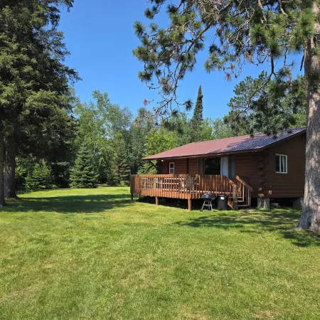 Lakefront Cabin on Chippewa Flowage, Dun Rovin Road, Hayward, WI