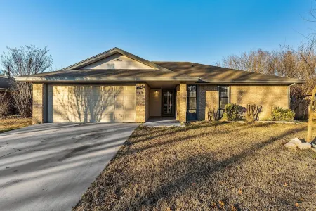The Sweet Oasis with an outdoor jacuzzi