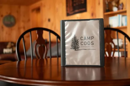 Camp Coös - serene mountain and lake views with ATV/snowmobile trail access Отели в г. Питтсбург