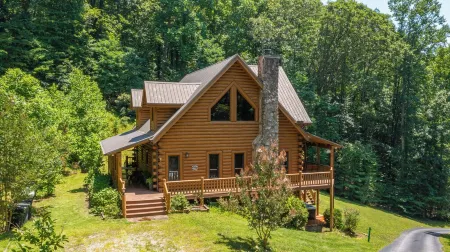 SUPER COZY/5BDR/LOG CABIN/BIG Families/Game room/Hot tub/NO CLEAN FEE