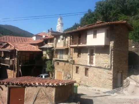 Self catering El Mirador de Robledillo for 3 people Hotels in Sierra de Gata