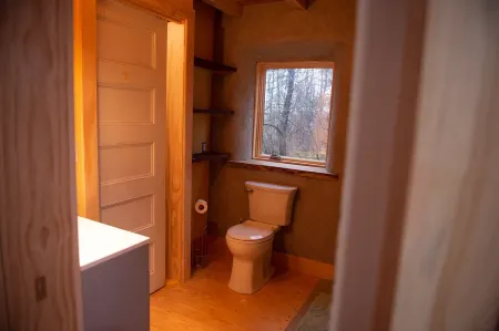 Luxuriously Crafted Earthen FLX Cottage Retreat