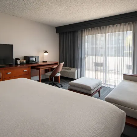 Courtyard Fresno