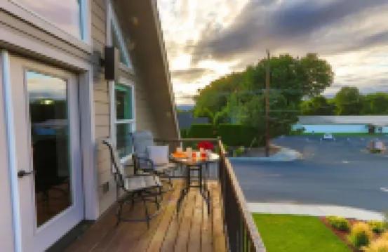 The Parkview Loft 0.8 miles from Walla Walla University