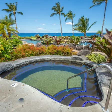 Summer DiscountsLuxurious Oceanfront Unit – Stunning Views & Top-Floor Living!