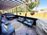 One block to Moab shops and restaurants closest condos to downtown