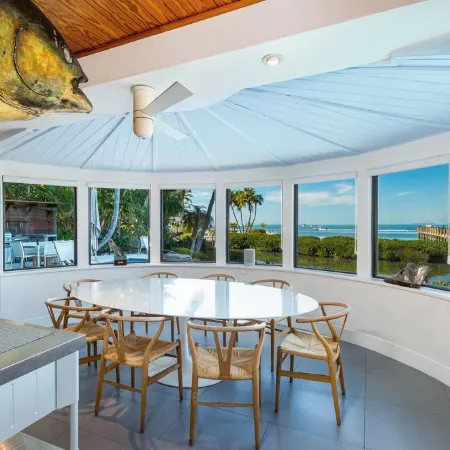 Iconic Ted Williams Estate. Bayfront, Heated Infinity Pool & Hot Tub, Dockage.