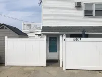 Brigantine Top Location & Near Beach. Free Beach Passes. 12 Noon Chkout. Dogs OK Hotels near Shark Park