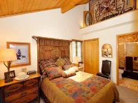 Aspen Riverhouse-Riverfront Family Vacation
