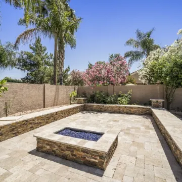 Amazing pool, arcade game and basktball game loft, pool table, 5 bedrooms