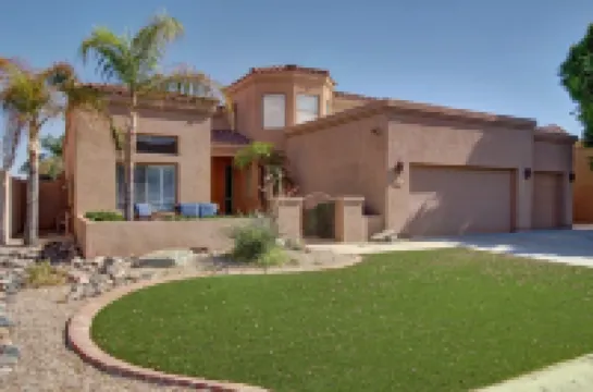 Beautiful Golf Course with Pool &  Mountain views!