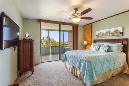 Kona Condo at Magic Sands Beach-Ocean Views-Top Floor-Quiet