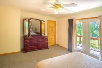 Lakeside Serenity: Lakefront-Pool Table- 4X4 Needed