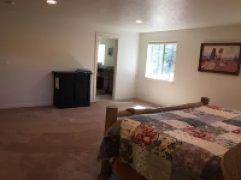 Beautiful 6 bedroom, 3 bathroom house custom built for vacation rental.