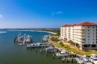 Waterfront Condo Getaway Hotels in Morehead City
