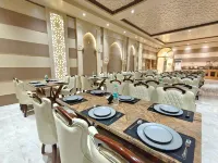 The S Crown Somnath - Desayuno
