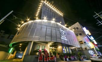 9. Hotel Os..