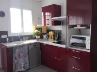 Handicap-accessible cottage with private heated pool Hotels in Leon