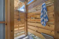 Ocean Views, New Custom Home, Direct Beach Access, CLEAN, Near Pier, + EZ Cart