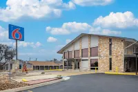 Motel 6 Boerne, TX Hôtels à : Boerne