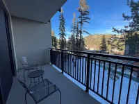 Luxe Mammoth Monache 2br/2ba Suite - steps to the village and gondola!