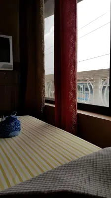 Qbens Lodge Hotel di 