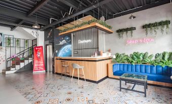 RedDoorz Plus @ Doorman Guest House