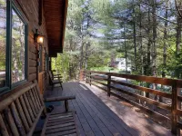 Modern Treetop Log Cabin in the Heart of Schroon Lake Hotels in Schroon