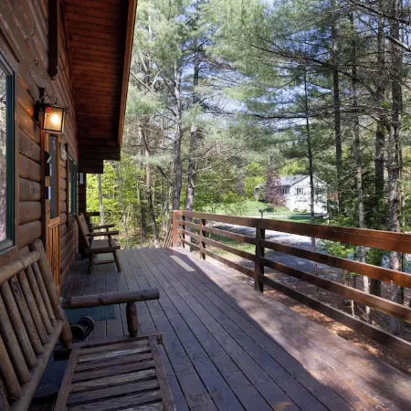 Modern Treetop Log Cabin in the Heart of Schroon Lake