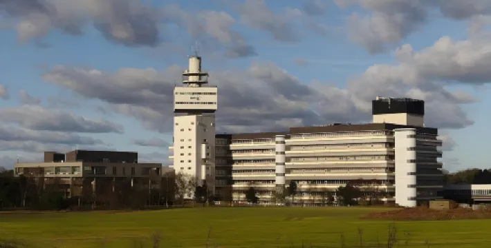 Toothbrush Rooms at Lattice Lodge - Guest Kitchen & EV Recharging