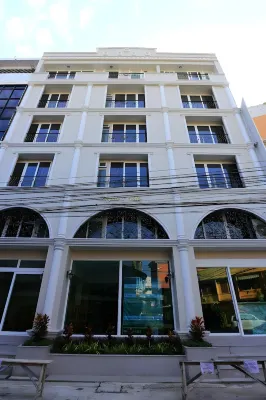 Royale 8 Ville Guest House