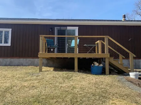 Charming 2-bedroom home in quaint Newfield with WiFi