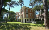 Comfortable Flat with Balcony for Nine Guests in Lignano Sabbiadoro - Hot Tub