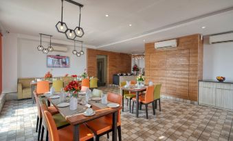 Hotel Deep Clarks Inn Lucknow