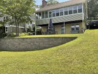 Lake Front home, dock w/2 kayaks, firepit, grill, pedal boat. Lv2 EV charger