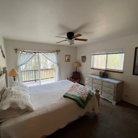 Remote Lake Roosevelt waterfront home