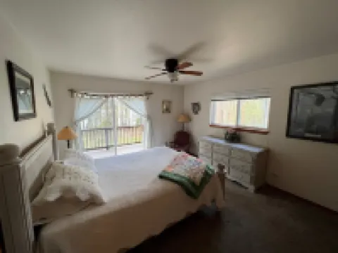 Remote Lake Roosevelt waterfront home