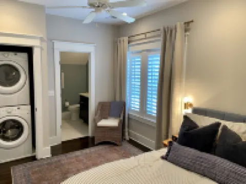 Old Village Retreat-Shem Creek-Downtown CHS-Beach