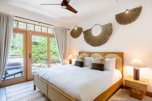 Lux - Historic Tennis Club Enclave - King Beds
