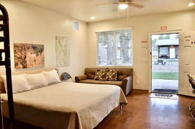 Zion's Camp and Cottages Hotels in Virgin
